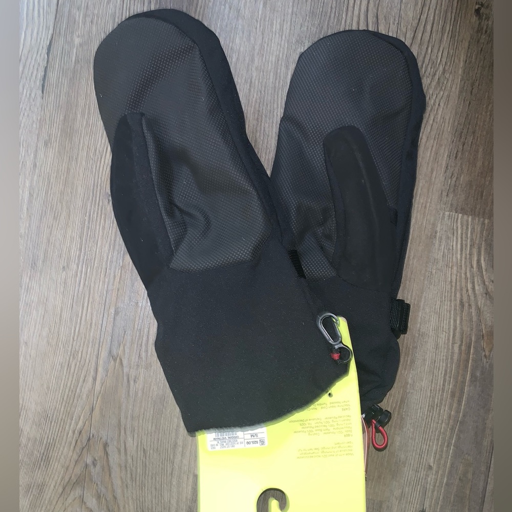 never worn before mittens